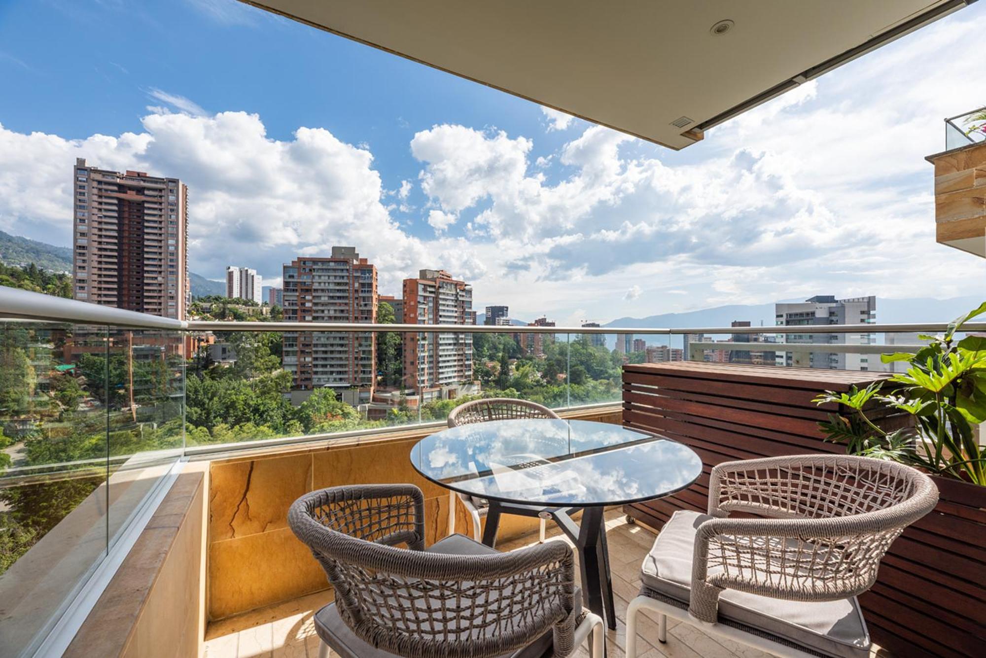 Estelar La Torre Suites Medellin Exterior photo
